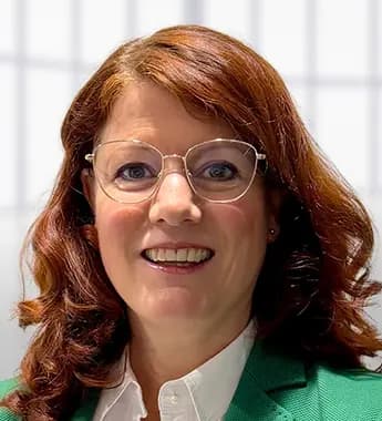 Voll-Stephanie_345x380px