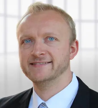 Feder-Stephan_345x380px